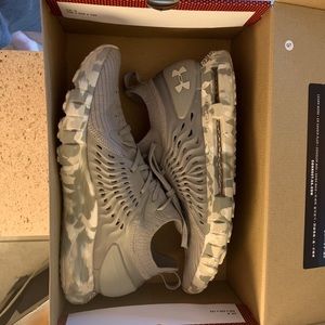 Under Armour HOVR Phantom RN OPS Size 11.